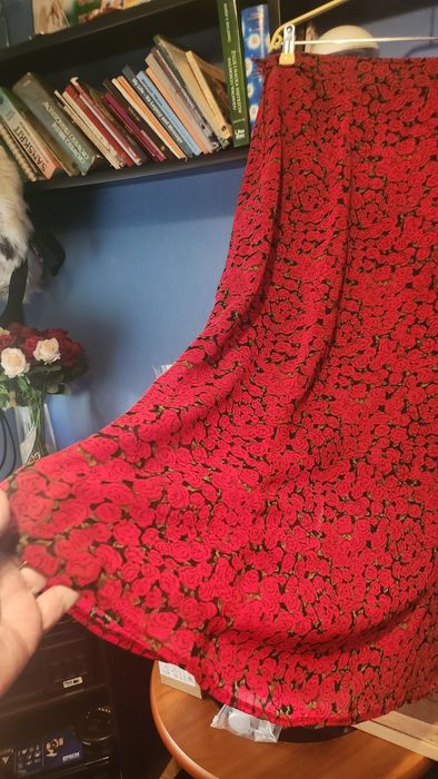 Piękna spódnica na podszewce,duży rozmiar52