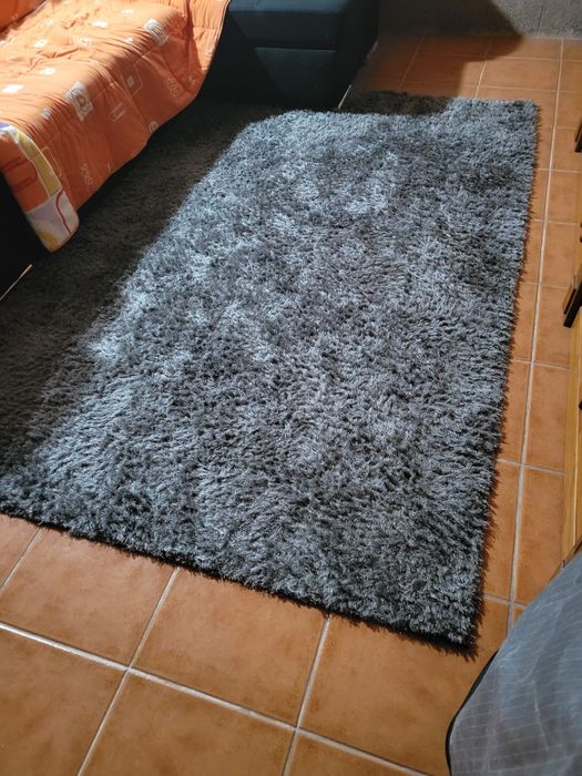 Carpete cinzenta