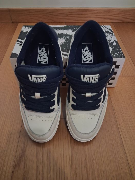 Vans Hylane brancas e azuis