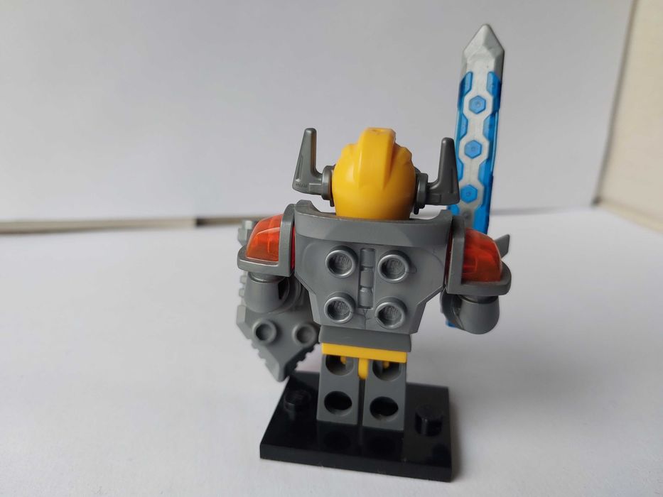 Figurka Lego Axel figurki Lego Ninjago ludziki lego Ninja Go Nexo