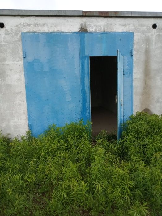 Два гаража   в Василькове ул. Солничная.