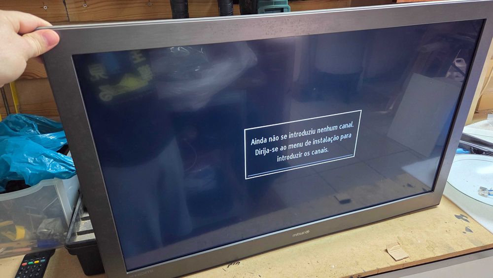 Televisão MITSAI 32" com avaria