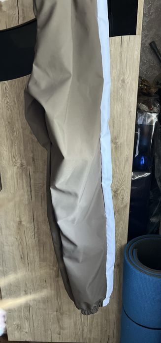 Костюм спортивний жіночій