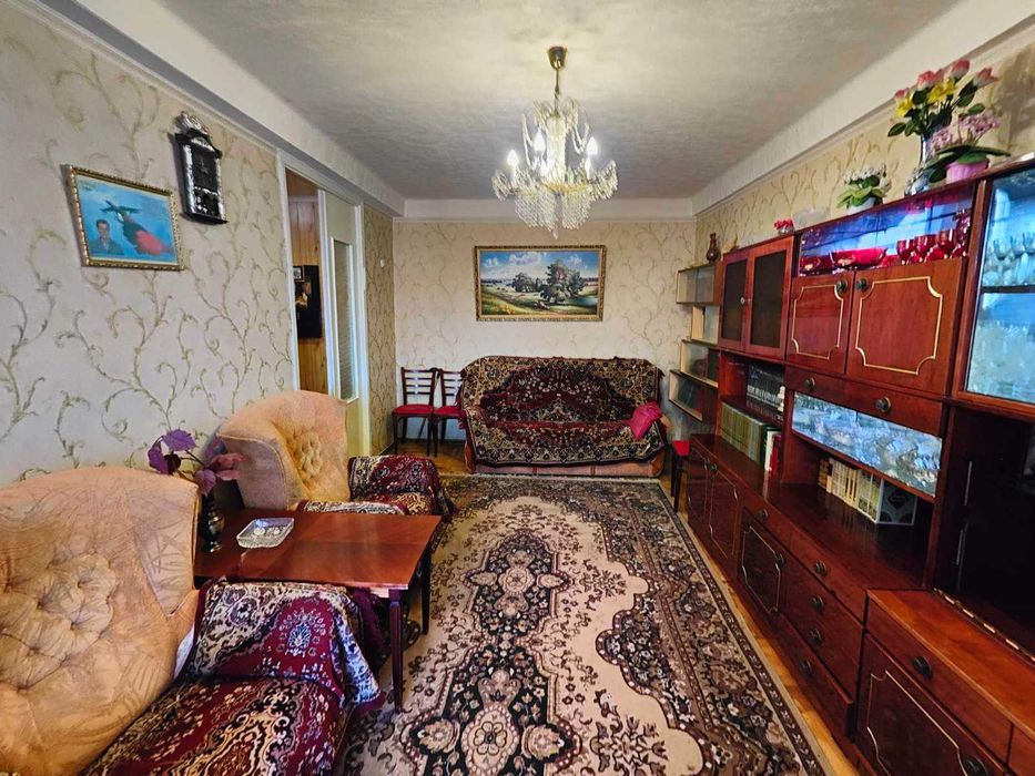 ПРОДАМ 2-ку по вул.Олімпійській 5 поверх в 9 поверх.будинку