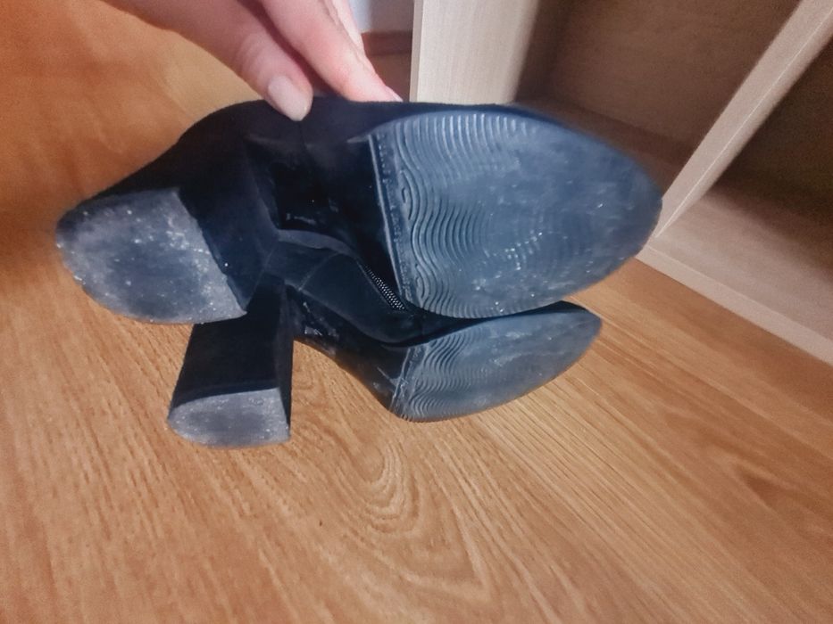 Botki ryłko zamszowe  balagan słupek jak zara  37