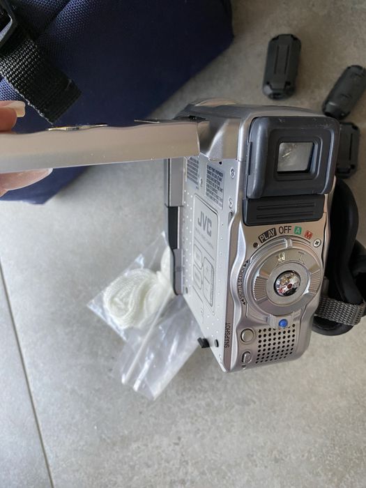 Cyfrowa camera mini  JVC GR-DX25EK