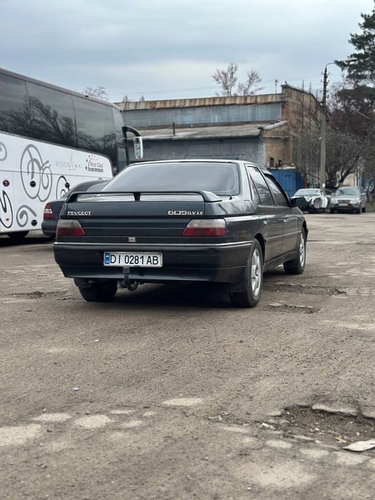 Автомобіль Peugeot 605 V6