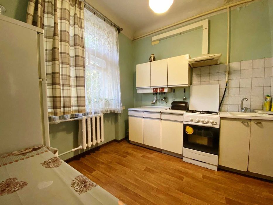 Продаж 2кмн квартири, р-н пл. Маяковського (213-249-945)