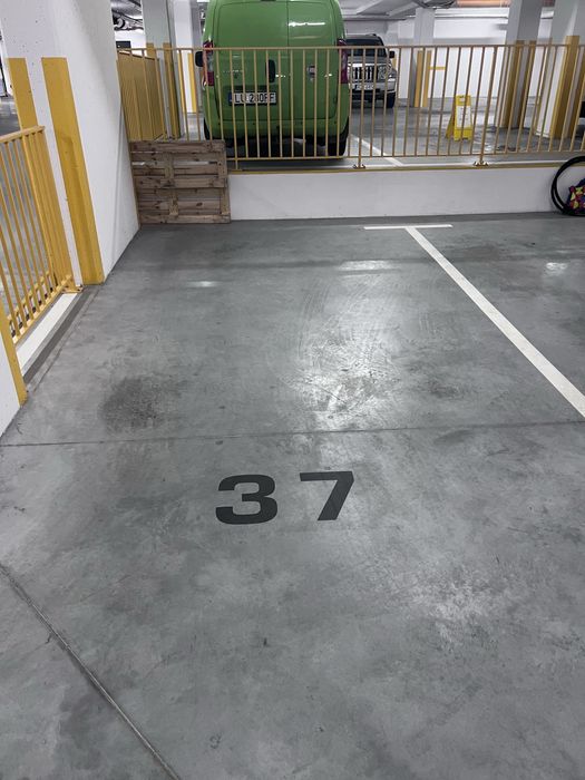 Miejce postojowe w garazu podziemnym