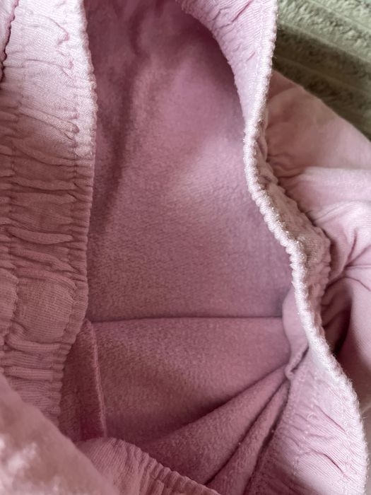 Spodnie lekko ocieplane dla dziewczynki jasnoróżowe, roz 128, Sinsay