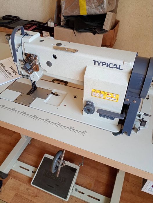 Промислова швейна Typical для важких тканин — стан ідеальний