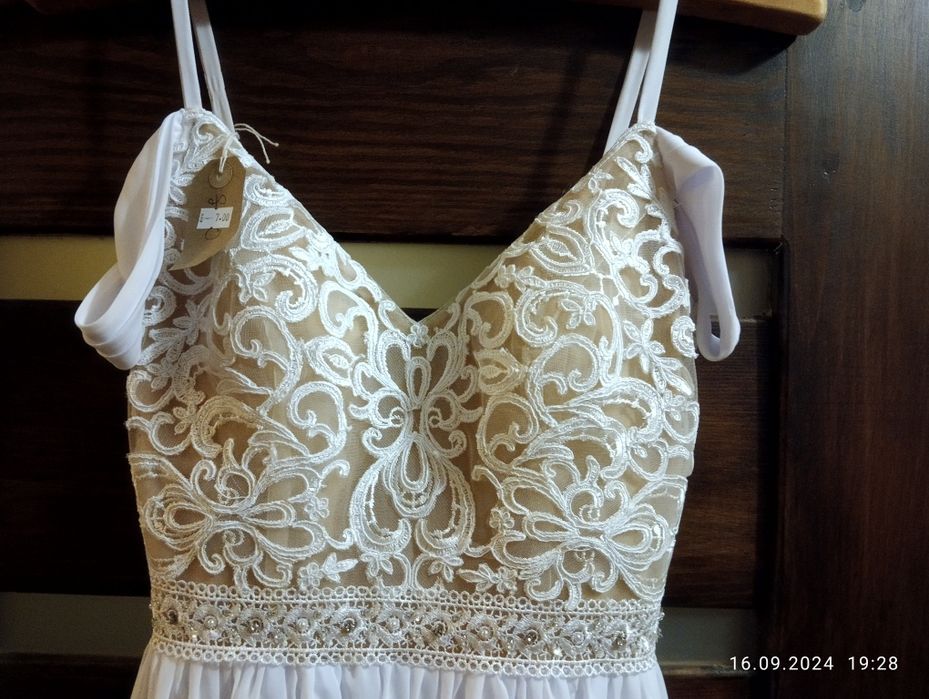 Весільні сукні S -L