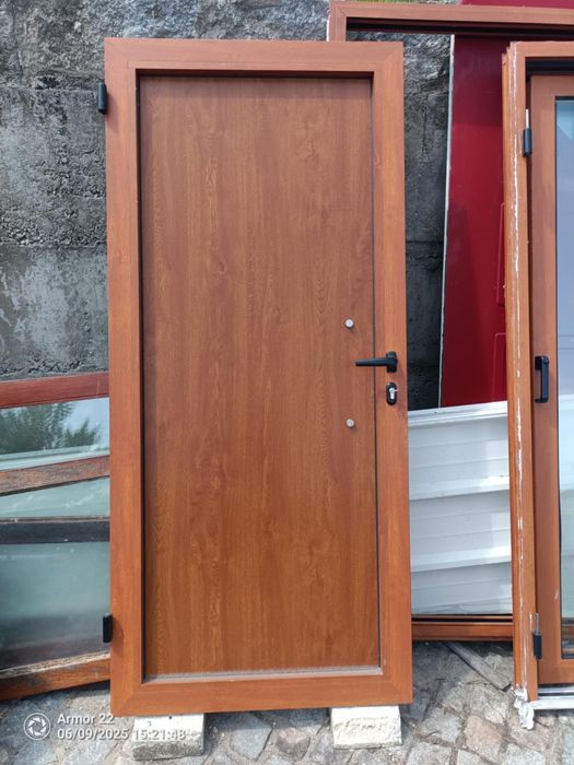 Janelas de correr e porta