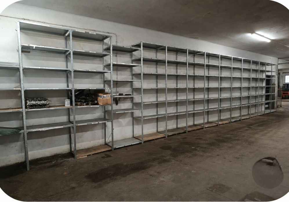 18mb regałów ze stali (250kg na półkę)