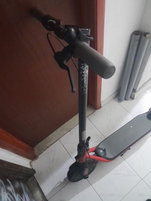 Trotinete Elétrica Segway-Ninebot Série D (Vermelha) – Funciona a 100% sem carregador
