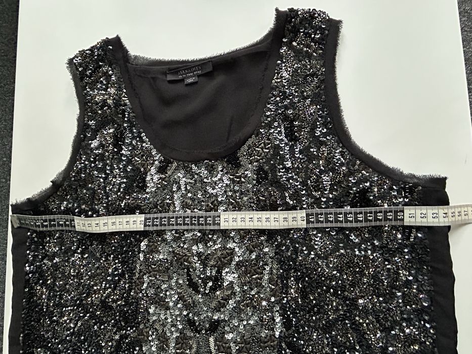 Sukienka mini AllSaints – cekinowa, czarna