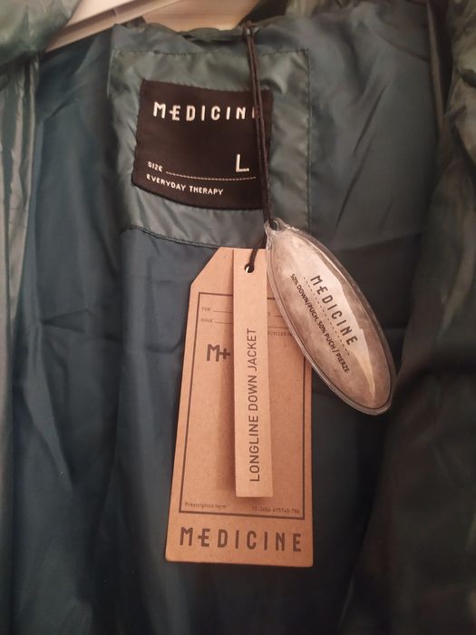 Medicine -kurtka,  piękny puchowy szmaragdowy płaszcz rozmiar L/XL now