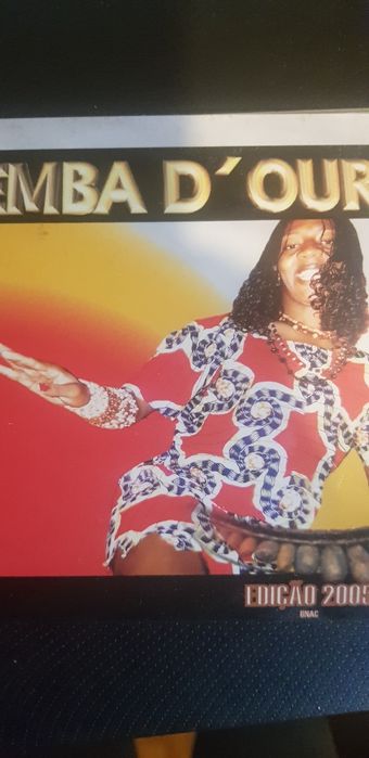 Vendo 50 cds em muito bom estado