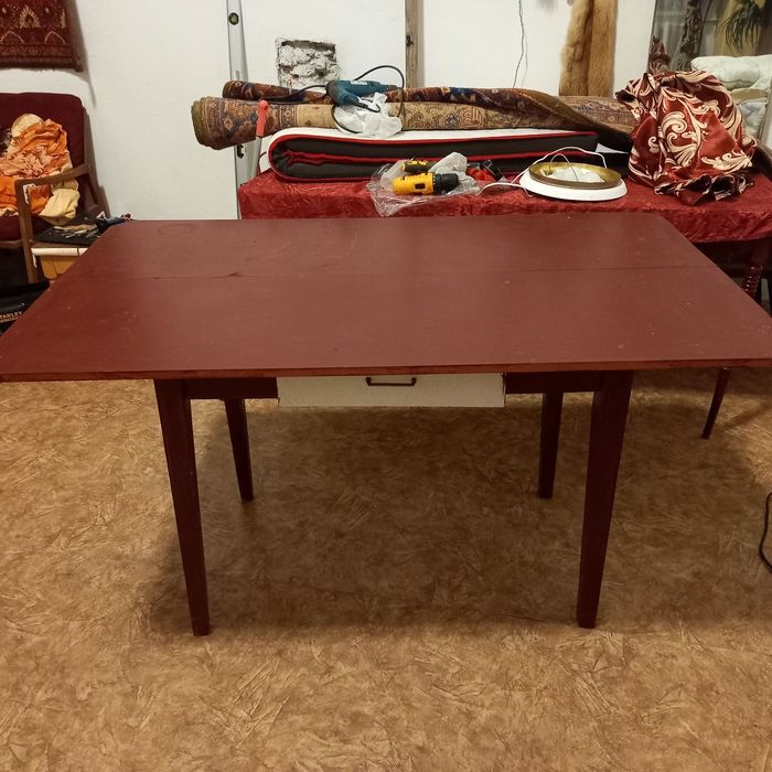 Столы обеденные,  б/у