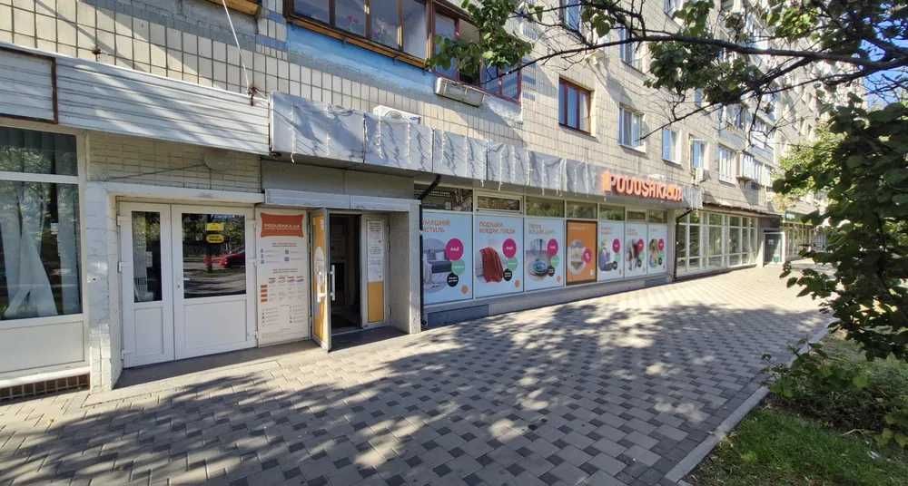Оренда фасадного офісного приміщення на вул. Ентузіастів 11, 36м²