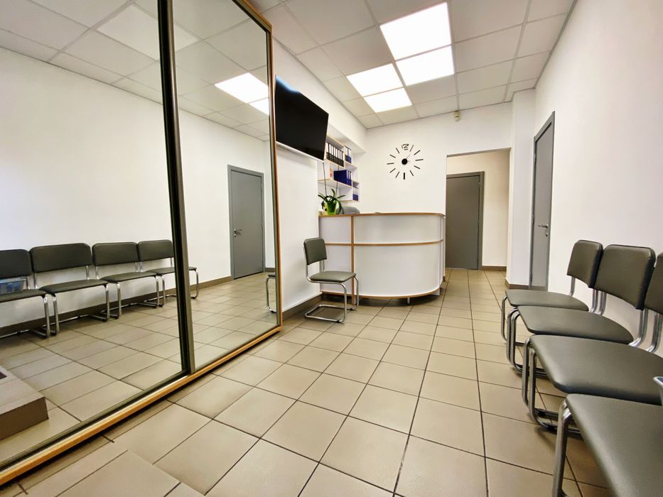 Комерційне приміщення на фасаді бул. Маяковського