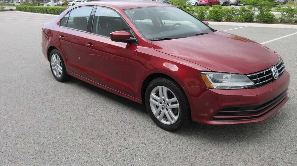 Volkswagen Jetta      2018