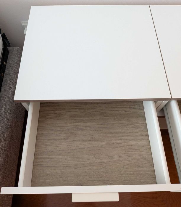2 Mesas de cabeceira IKEA TRYSIL