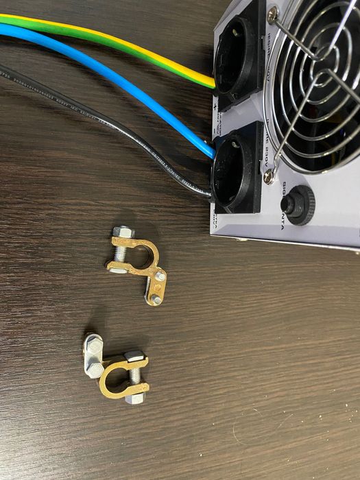 Джерело безперебійного живлення