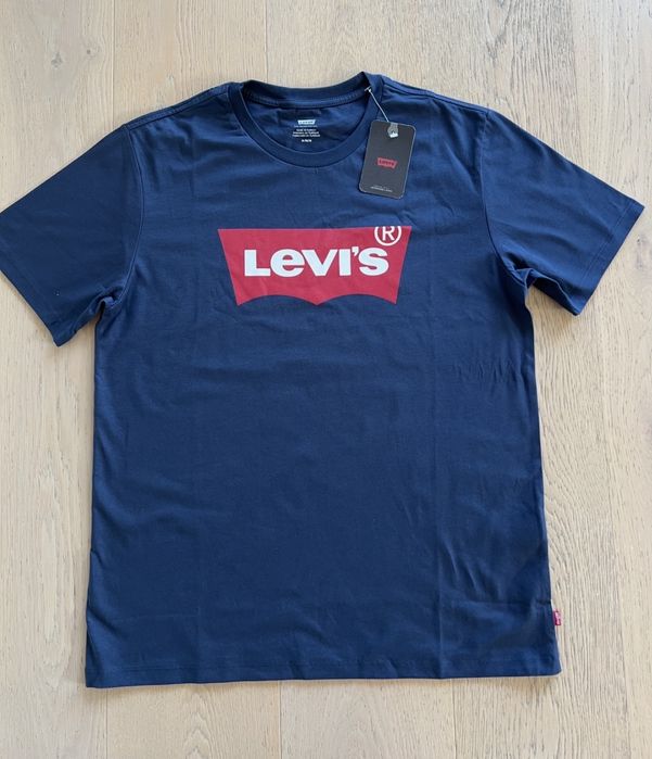Нова футболка Levis розмір M