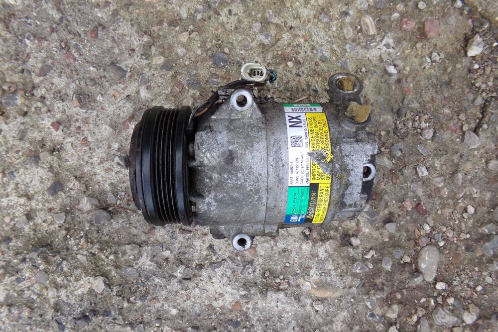 Kompresor sprężarka klimatyzacji 9165714 Opel Meriva A