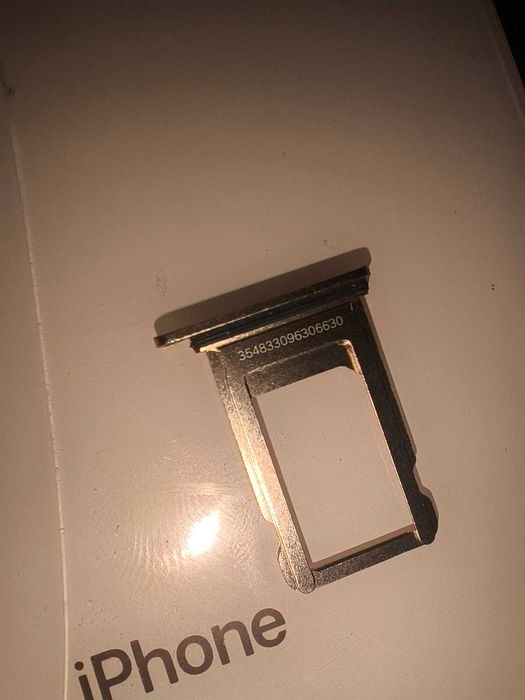 iPhone 8 plus 128 на відновлення або запчастини