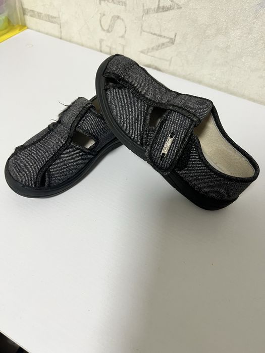 Дитячі тапочки в садочок Валді