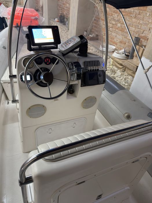 Semi-Rigido BRIG 600, Motor Mercury Verado 150cv