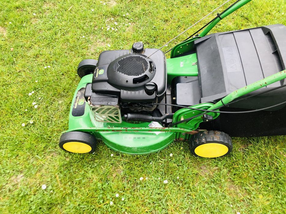 Proresjonalna kosiarka JOHN DEERE R52VO napęd hydro  kardan