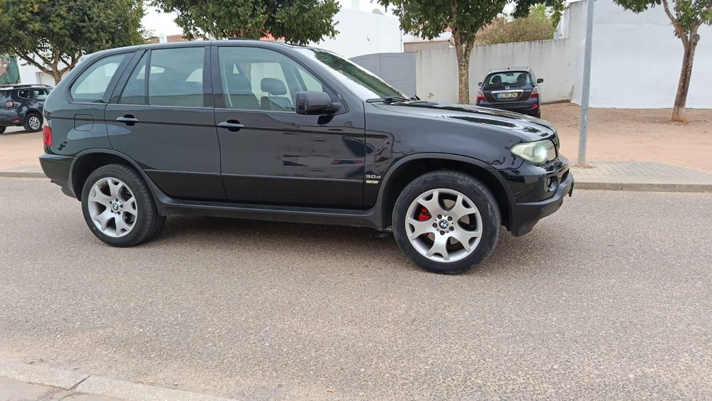 Vende-se Suv BMW x5 3.4x4  E53 218cv de caixa automática 6v