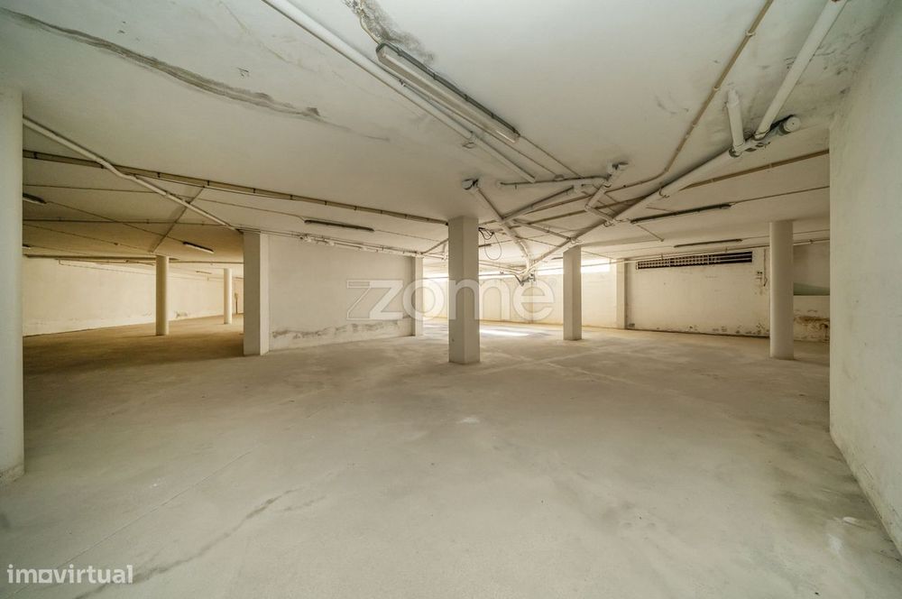 Comércio, oportunidade de investimento no Centro Comercial Barrosel...