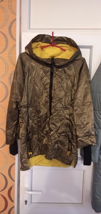 Куртка женская размер "м"