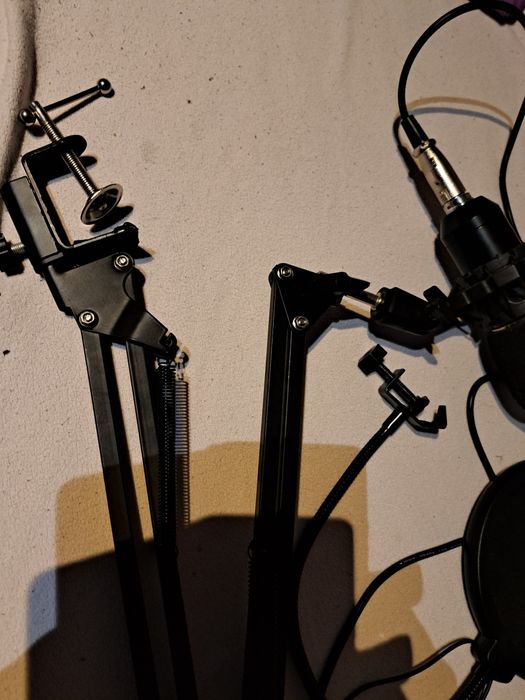 Mikrofon studyjny pojemnościowy  czuły + statyw