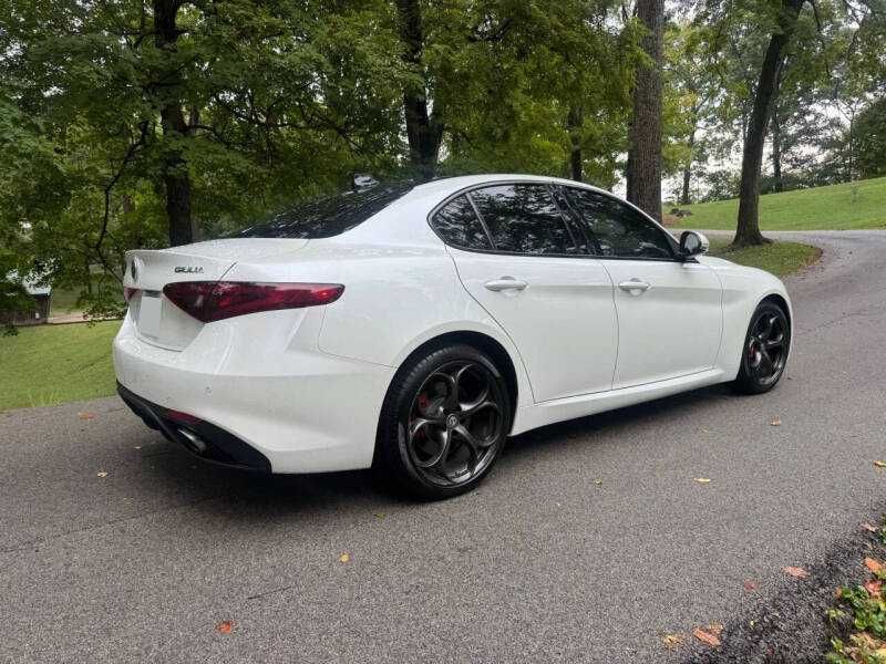2017 Alfa Romeo Giulia Ti 5400