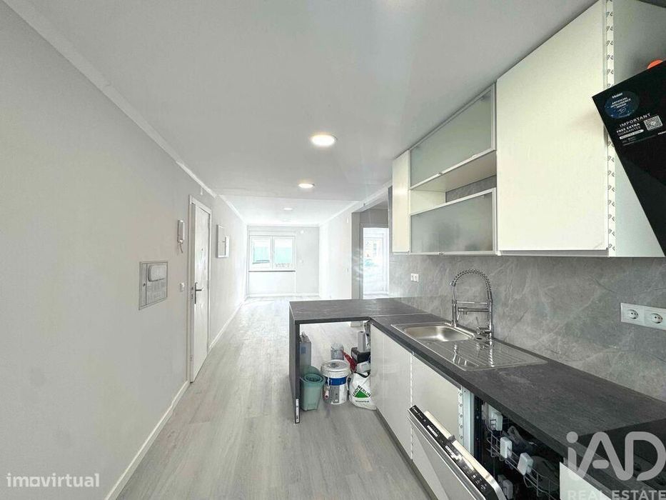Apartamento T2 em Benfica de 56 m2
