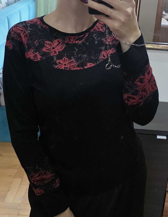 bluzka z ozdobną wstawką