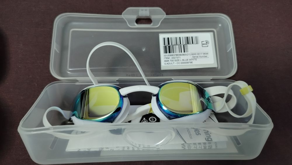 Окуляри для плавання