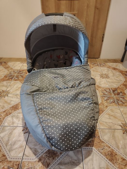 Sprzedam komplet wózek 2w1 + nosidełko