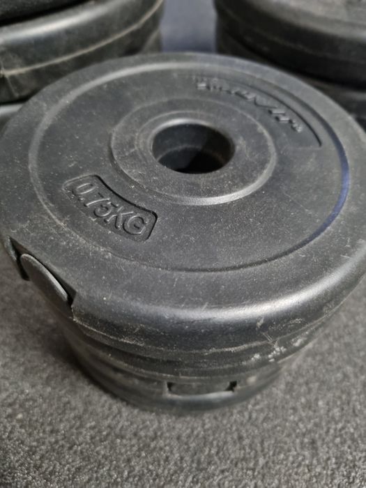 Obciążenia 2.5kg, 1.25kg i 0.75kg pokryte kompozytem