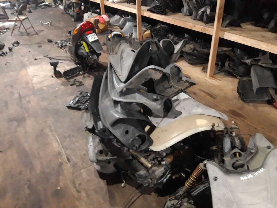 Продам пластик на японские скутера Suzuki lets honda dio yamaha  jog