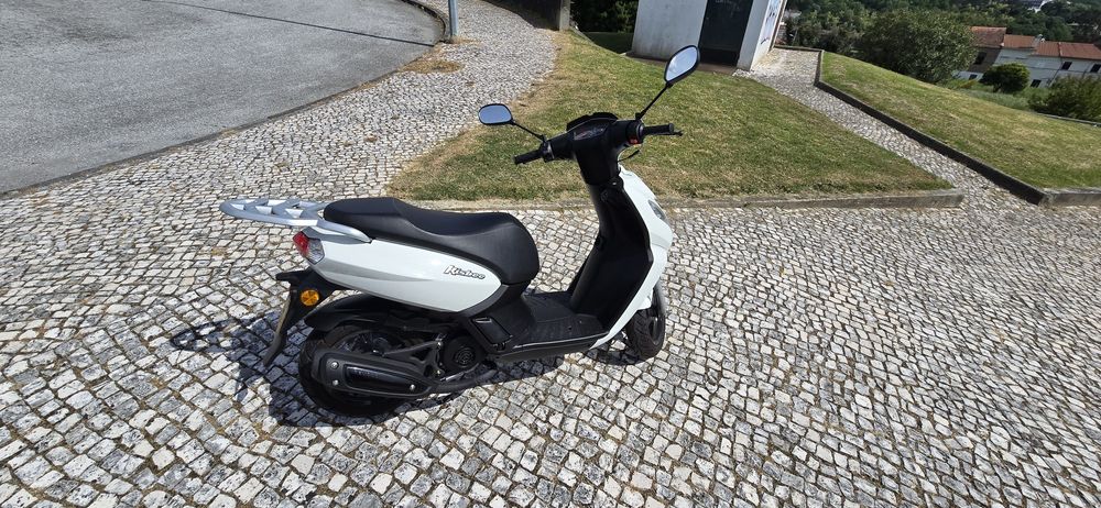 Peugeot Kysbee como nova