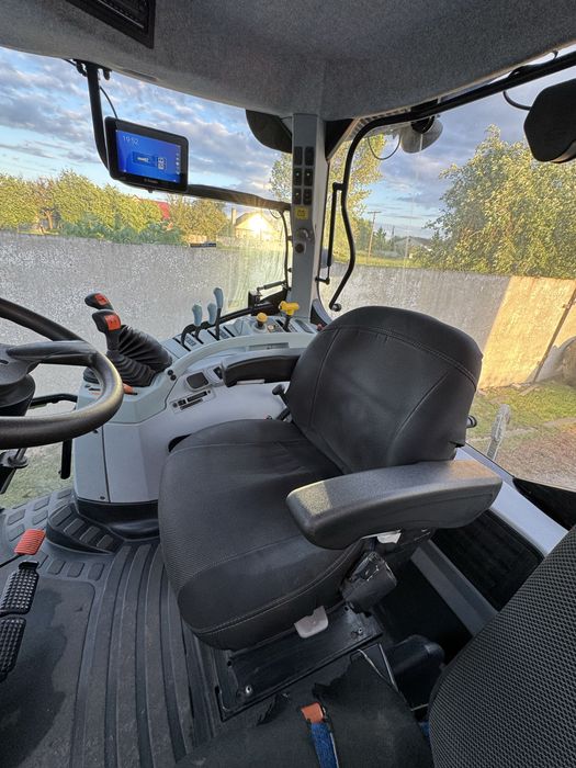 Продам трактор New Holland Т6050