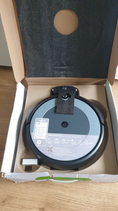 Odkurzacz automatyczny iRobot Roomba i5, robot sprzątający