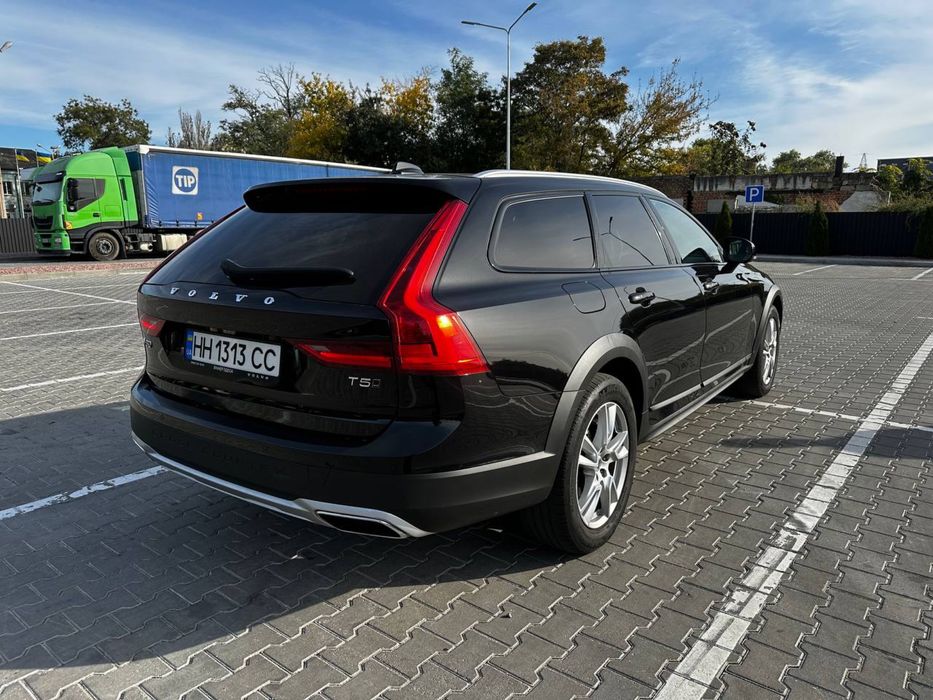 Volvo V90 Cross country