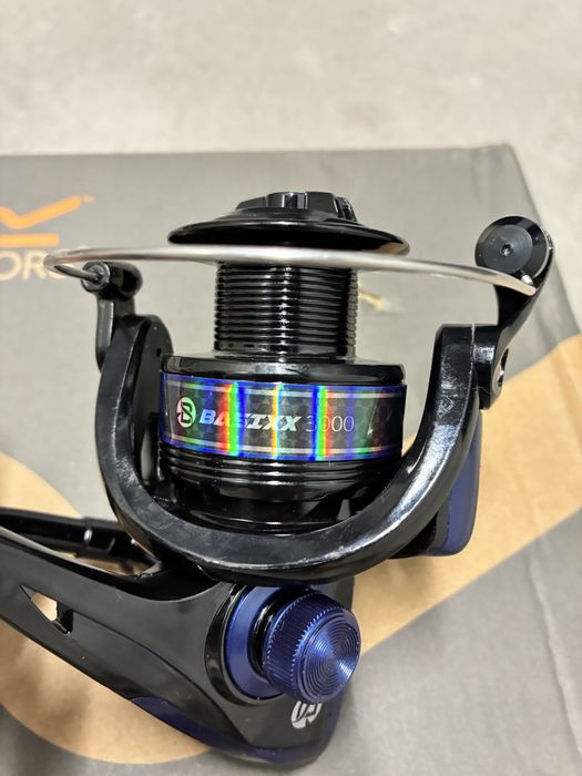 Kołowrotek  BASIXX 3000